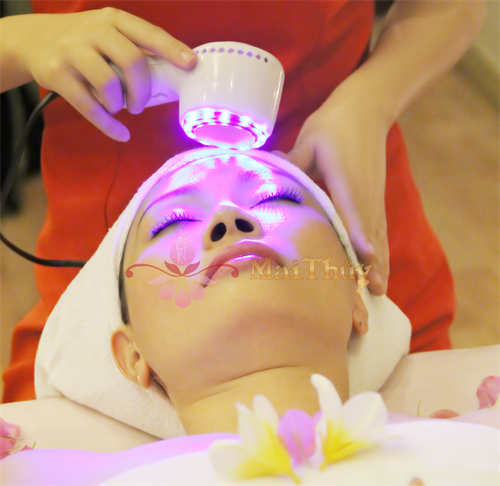 Công nghệ ánh sáng trong trị mụn