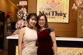 Chị Nguyễn Ngọc Bình - Bộ Giao Thông: Các quy trình giảm béo nhanh, làm trắng da, trẻ hóa làn da của Mỹ viện Mai Thủy rất tốt và rất an toàn