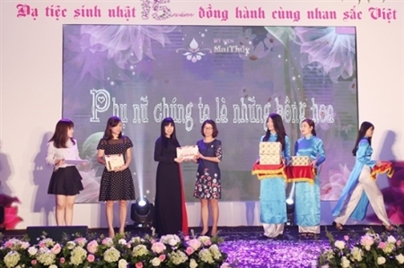 Mỹ viện Mai Thủy tri ân khách hàng nhân  dịp kỉ niệm 15 năm ngày thành lập