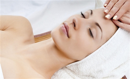 Thắp sáng làn da cơ thể bằng liệu pháp thiên nhiên