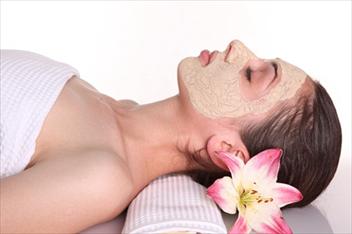 Se khít lỗ chân lông - giảm bóng nhờn - mờ thâm bằng giải pháp pha lê