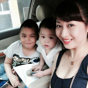 Chị Nguyễn Huyền Ngọc- Bộ Tài nguyên và Môi trường; Dịch vụ làm đẹp tại Mỹ viện Mai Thủy rất tốt, rất đa dạng và rất an toàn